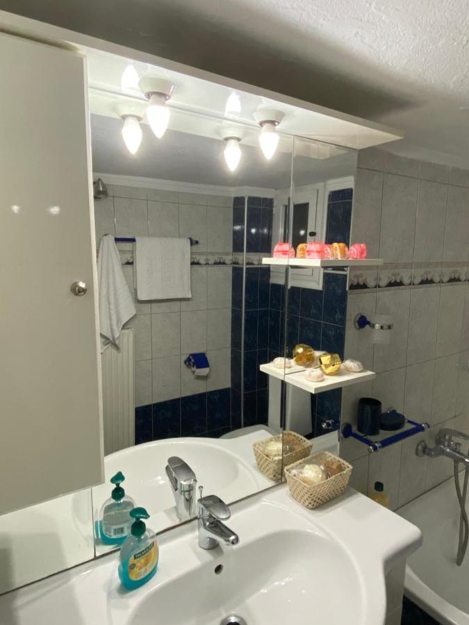 Beautiful Apartment In The Center Of Szaloniki Kültér fotó